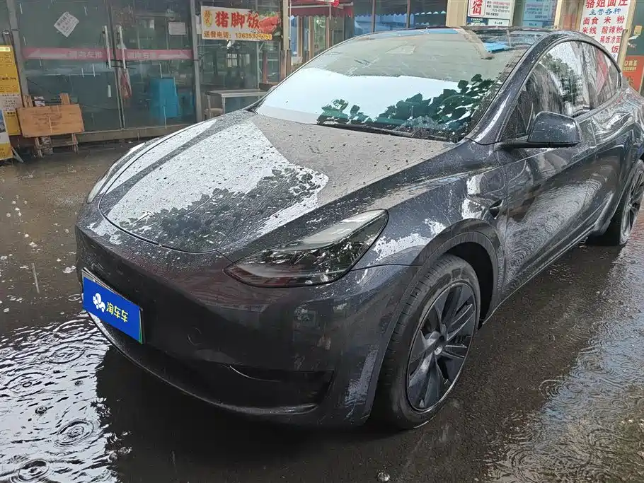 Tesla Model Y 2024 — фото 1