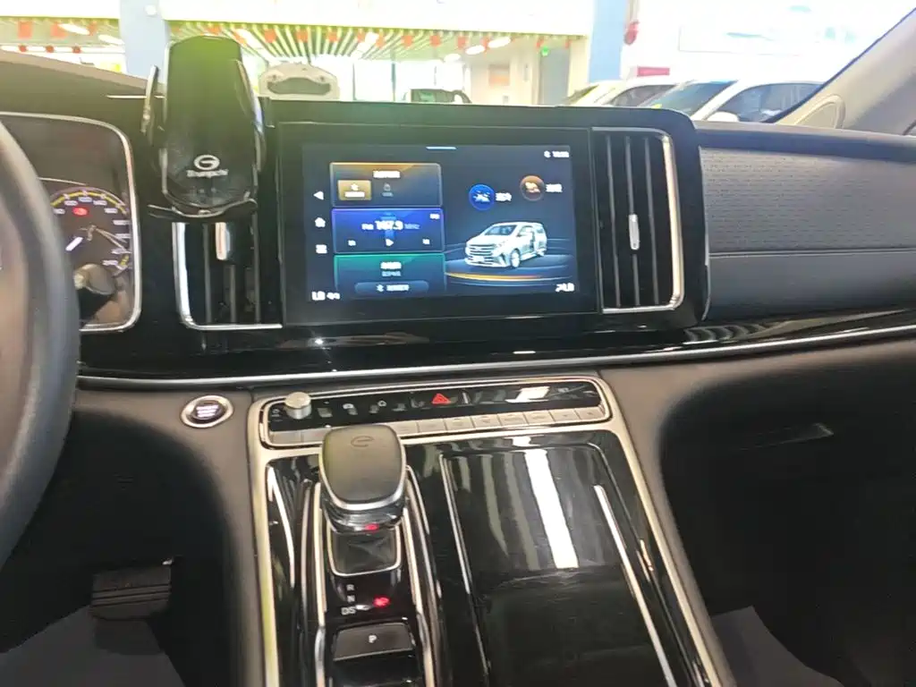 GAC Motor Trumpchi M8 2023 — фото 13