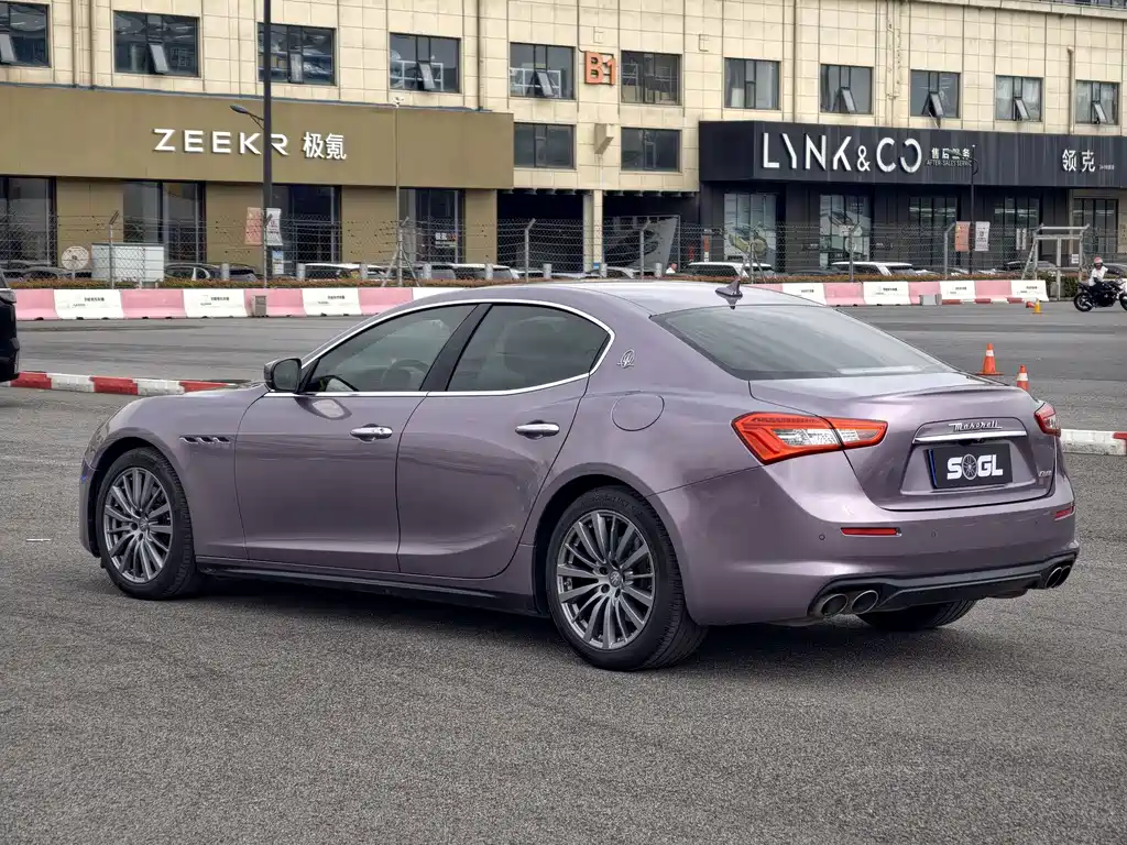 Maserati Ghibli 2019 — фото 16
