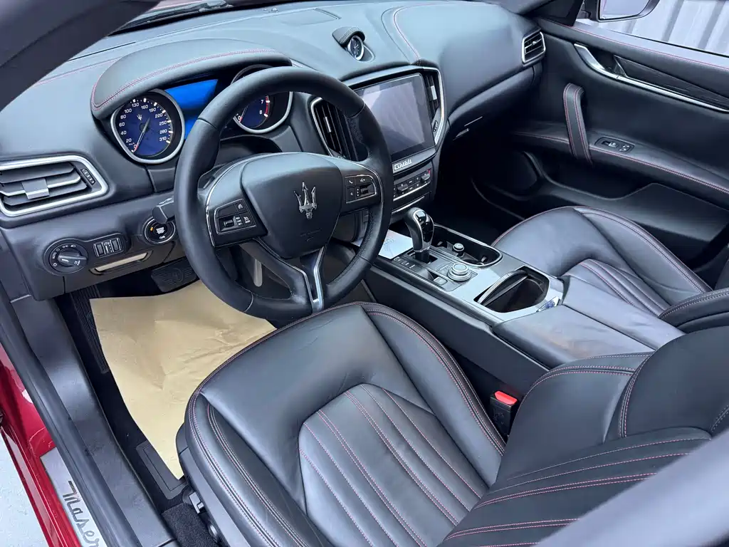 Maserati Ghibli 2018 — фото 4