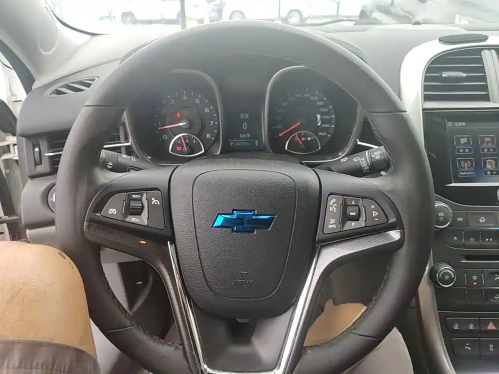 Chevrolet Malibu 2016 — фото 11