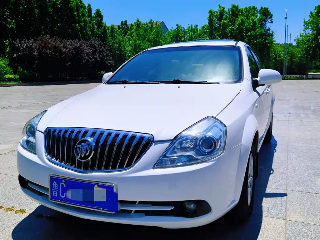 Buick Excelle 2014 — фото 1