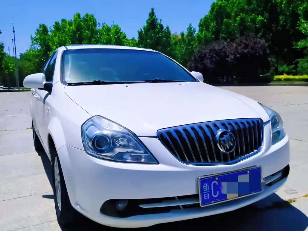 Buick Excelle 2014 — фото 11