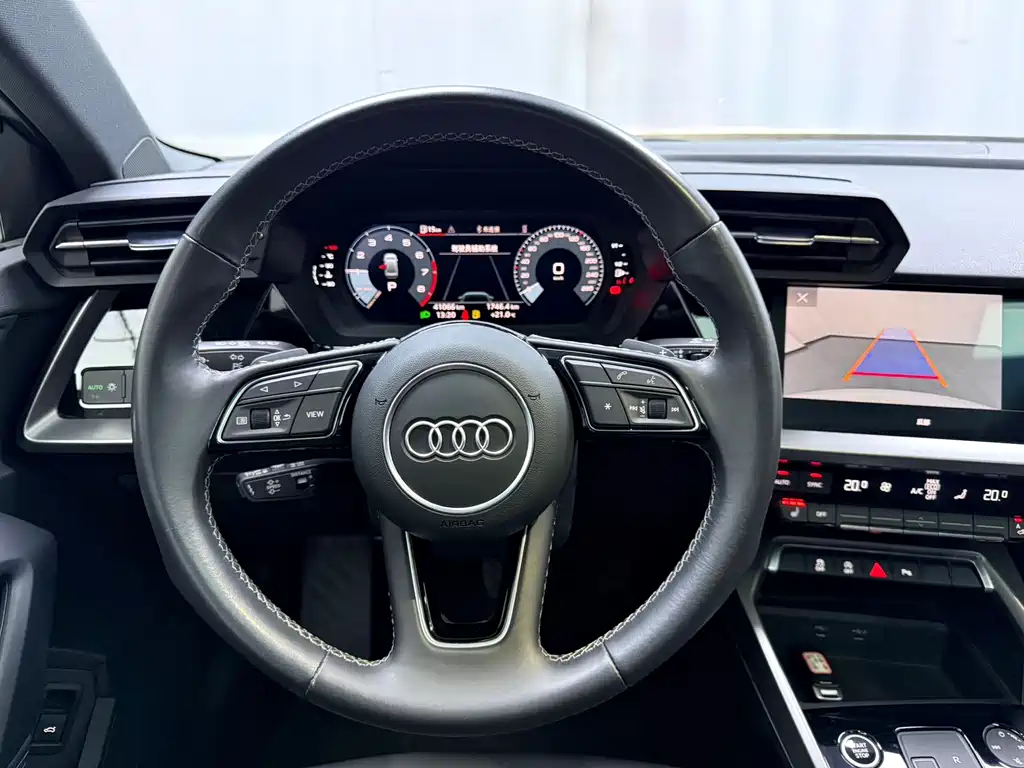 Audi A3 2023 — фото 7