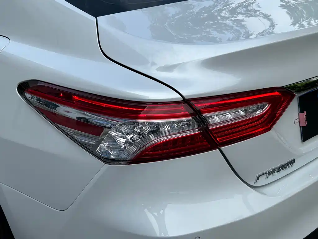 Toyota Camry 2022 — фото 23