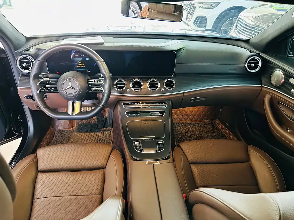 Mercedes-Benz E-Class 2022 — фото 10