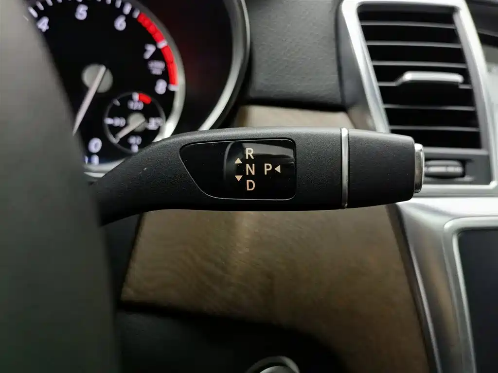 Mercedes-Benz GL-Class 2015 — фото 13