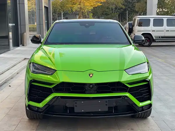 Lamborghini Urus 2021