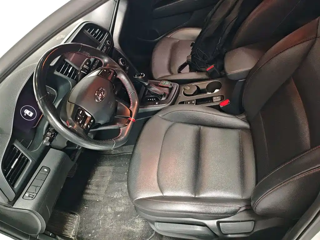 Hyundai Elantra 2020 — фото 16