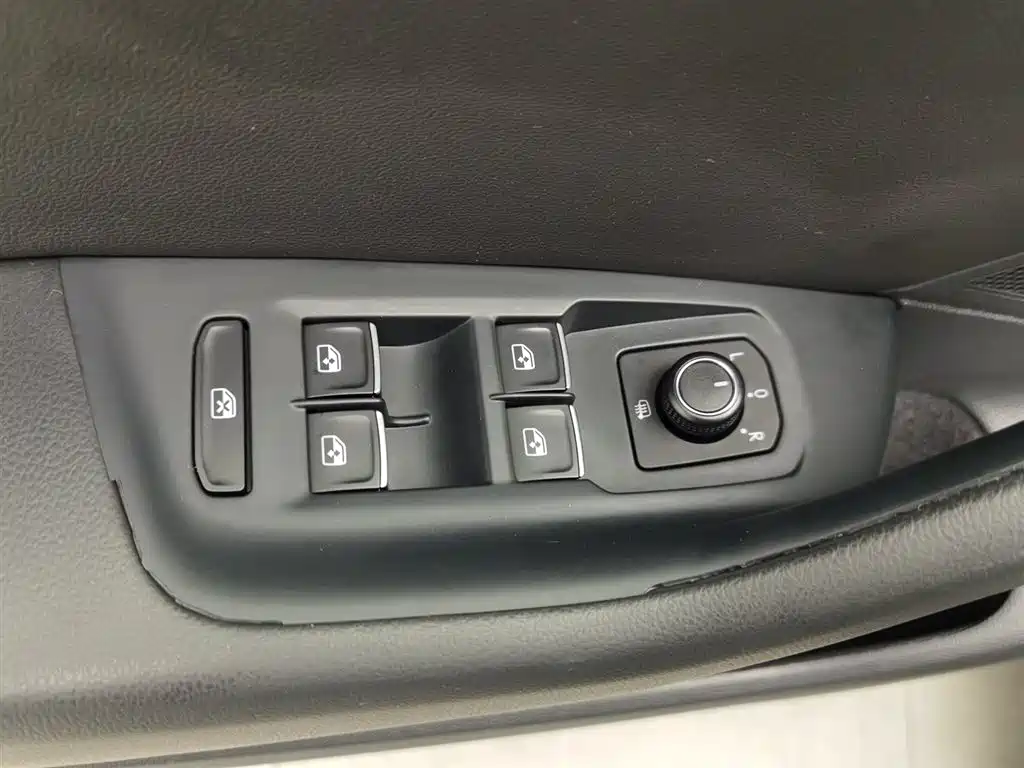 Volkswagen Magotan 2022 — фото 9