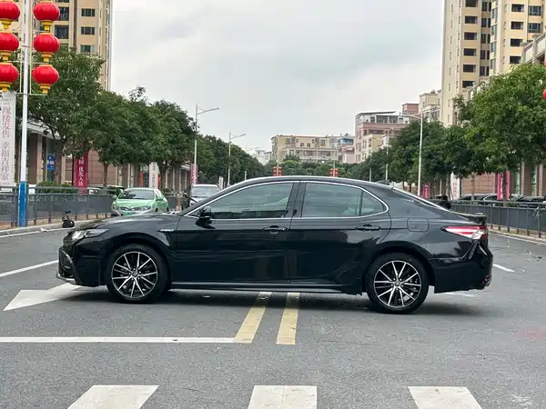 Toyota Camry 2021