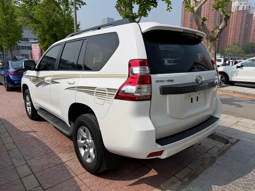 Toyota Prado 2014 — фото 15