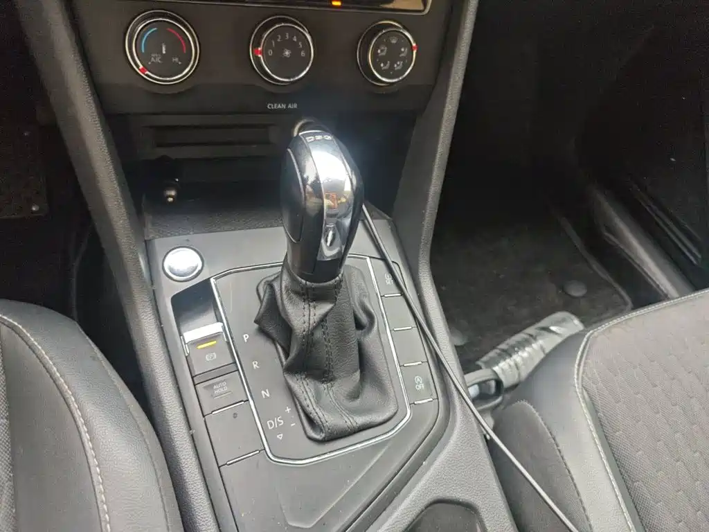 Volkswagen Tiguan L 2018 — фото 15