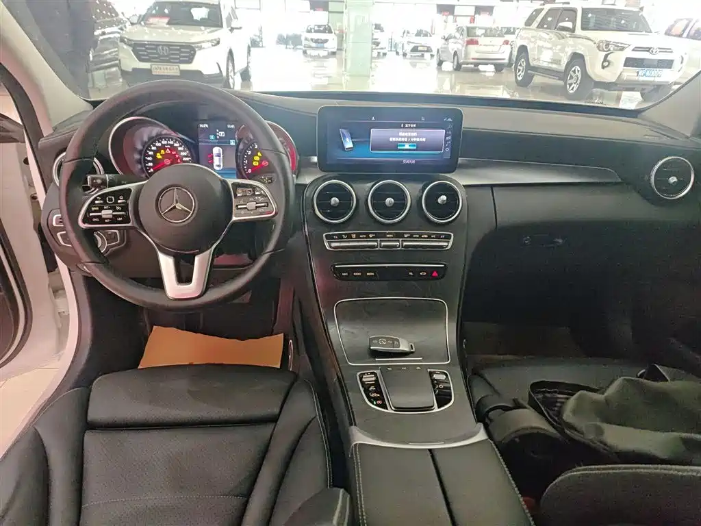 Mercedes-Benz C-Class 2019 — фото 10