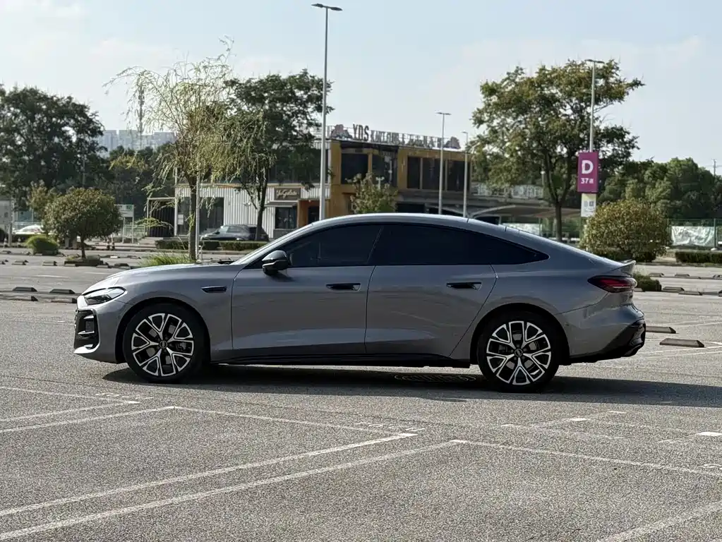 Audi A5L Sportback 2026 — фото 4