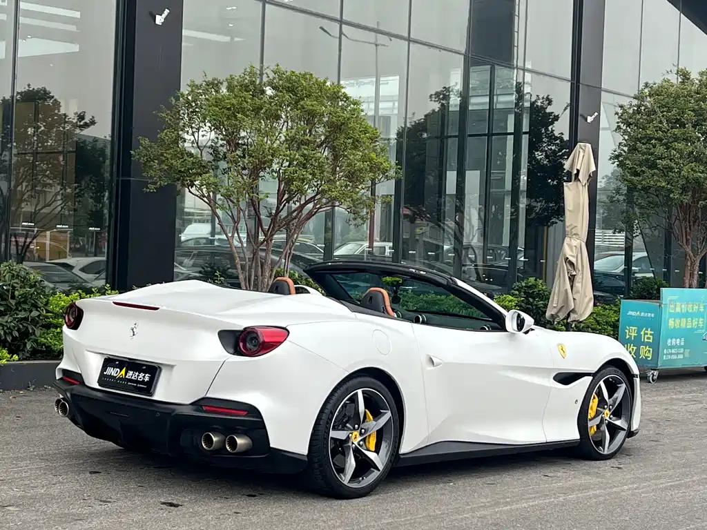 Ferrari Portofino 2021 — фото 12