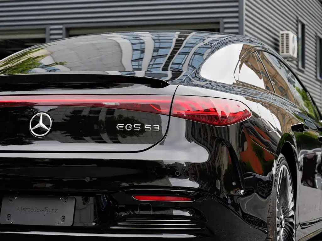 Mercedes-Benz EQS AMG 2025 — фото 7