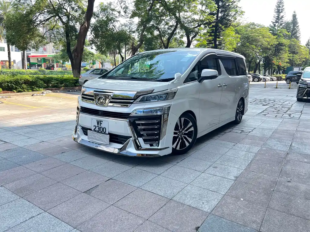 Toyota Vellfire 2021 — фото 1