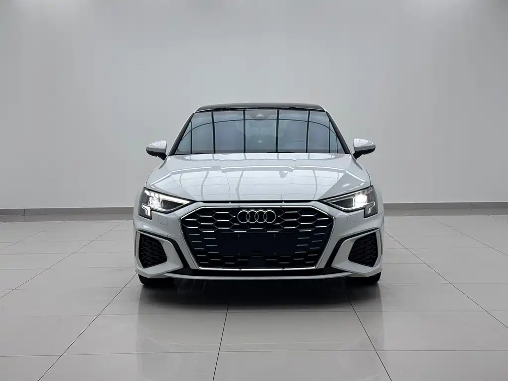 Audi A3 2022 — фото 2