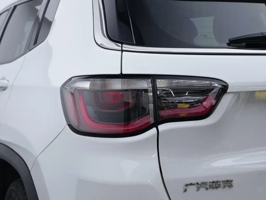 Jeep Compass 2021 — фото 8