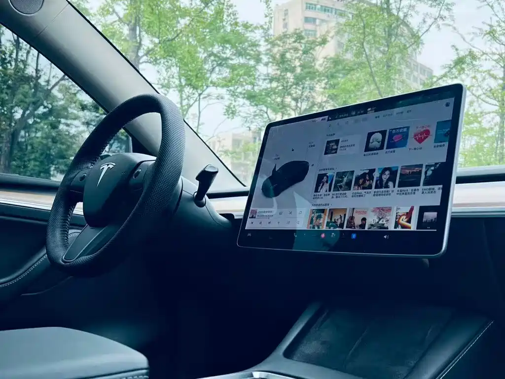 Tesla Model Y 2021 — фото 7