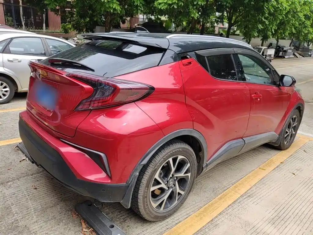Toyota C-HR 2019 — фото 7