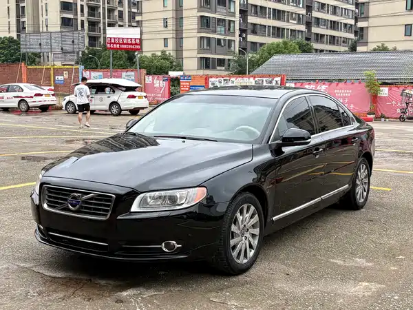 Volvo S80L 2012