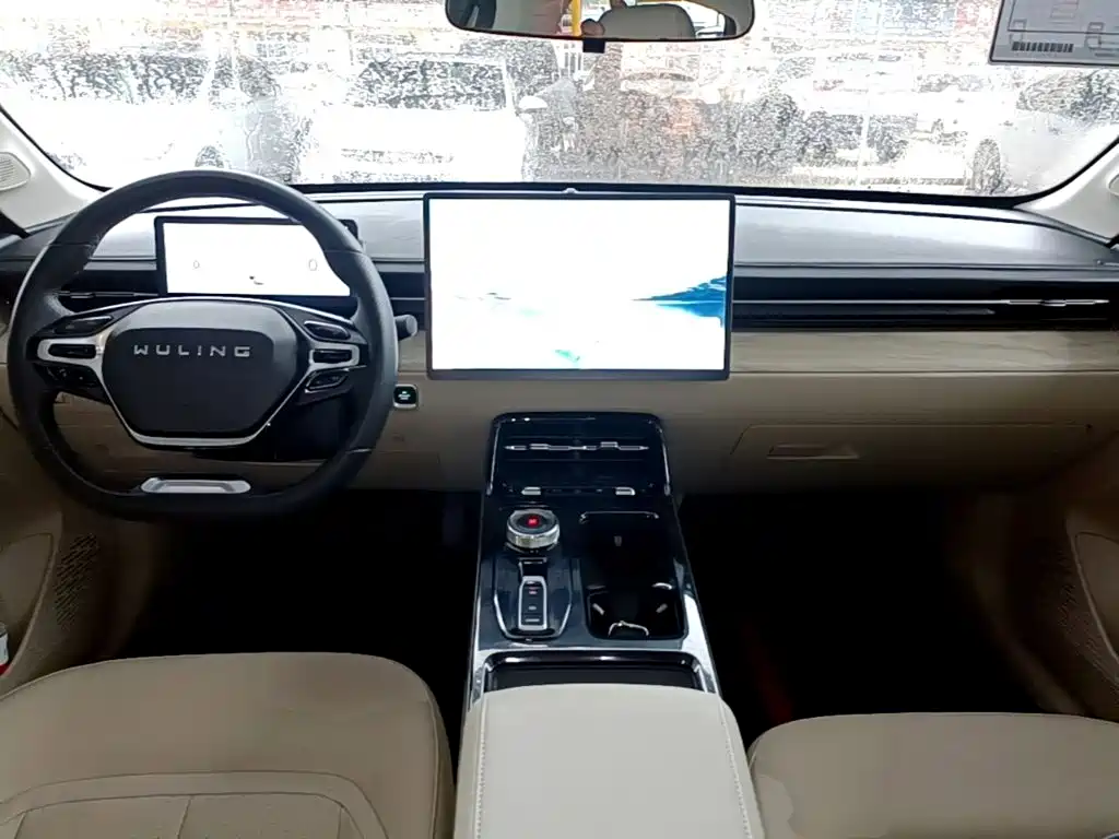 Wuling Starlight 2024 — фото 10