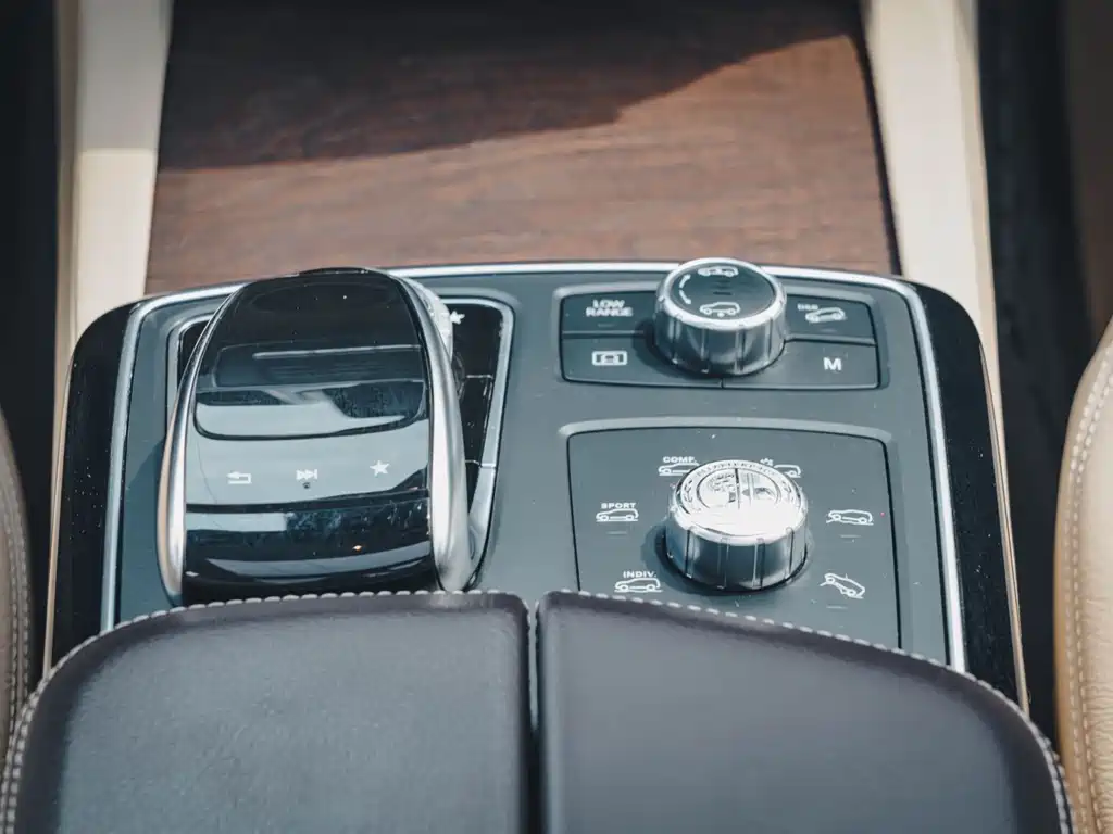 Mercedes-Benz GLS 2017 — фото 13