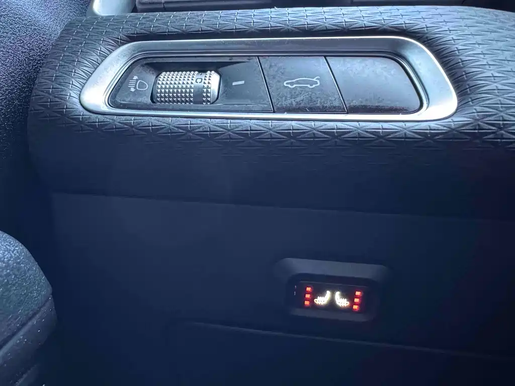 Geely Emgrand 2023 — фото 11