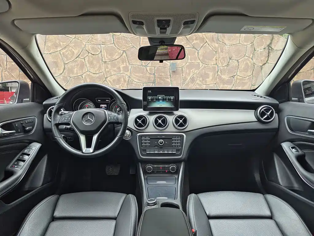 Mercedes-Benz GLA 2016 — фото 11