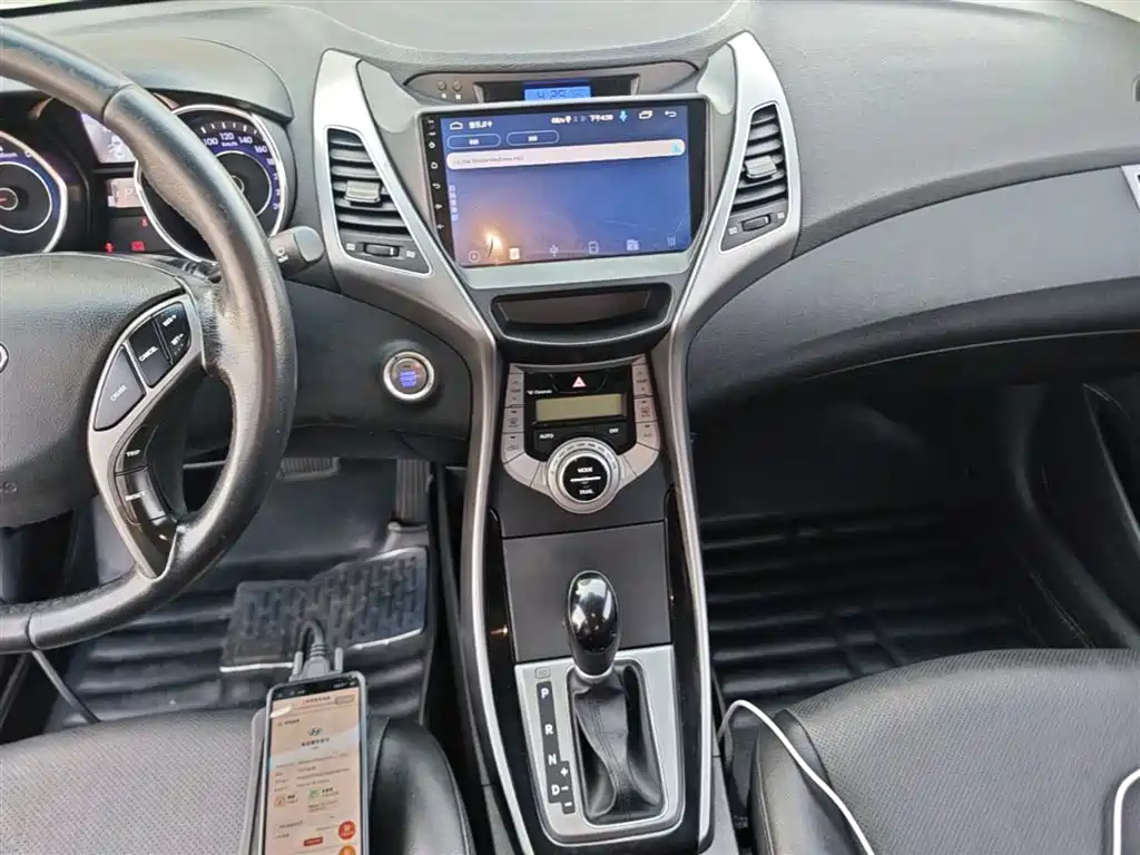 Hyundai Elantra Langdong 2015 — фото 13