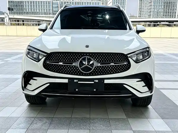 Mercedes-Benz GLC 2023