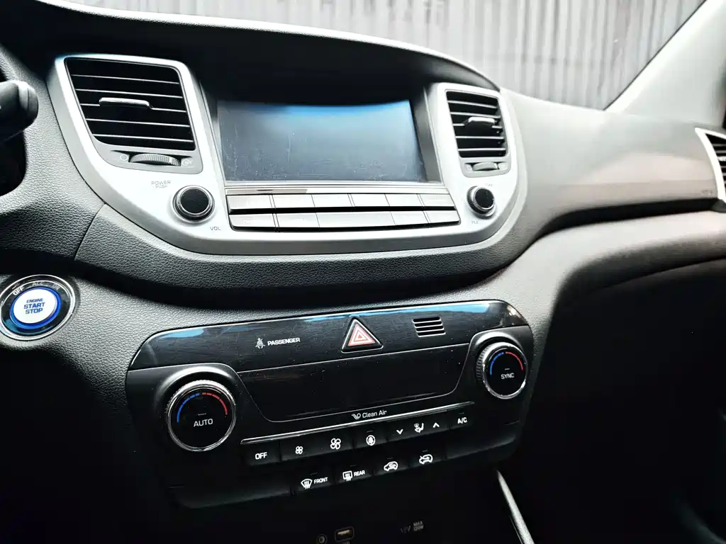 Hyundai Tucson 2018 — фото 12