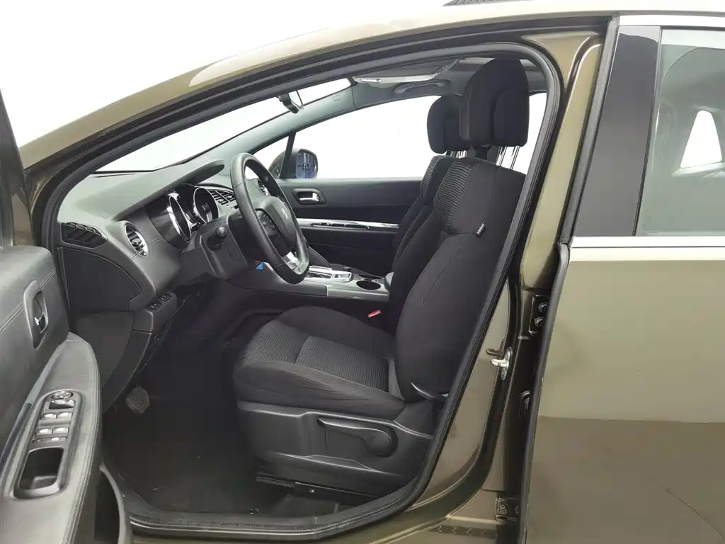 Peugeot 3008 2016 — фото 10
