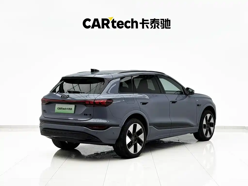 Audi Q6L e-tron 2025 — фото 25