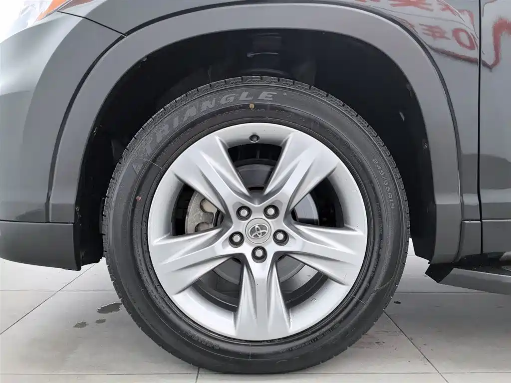 Toyota Highlander 2016 — фото 17