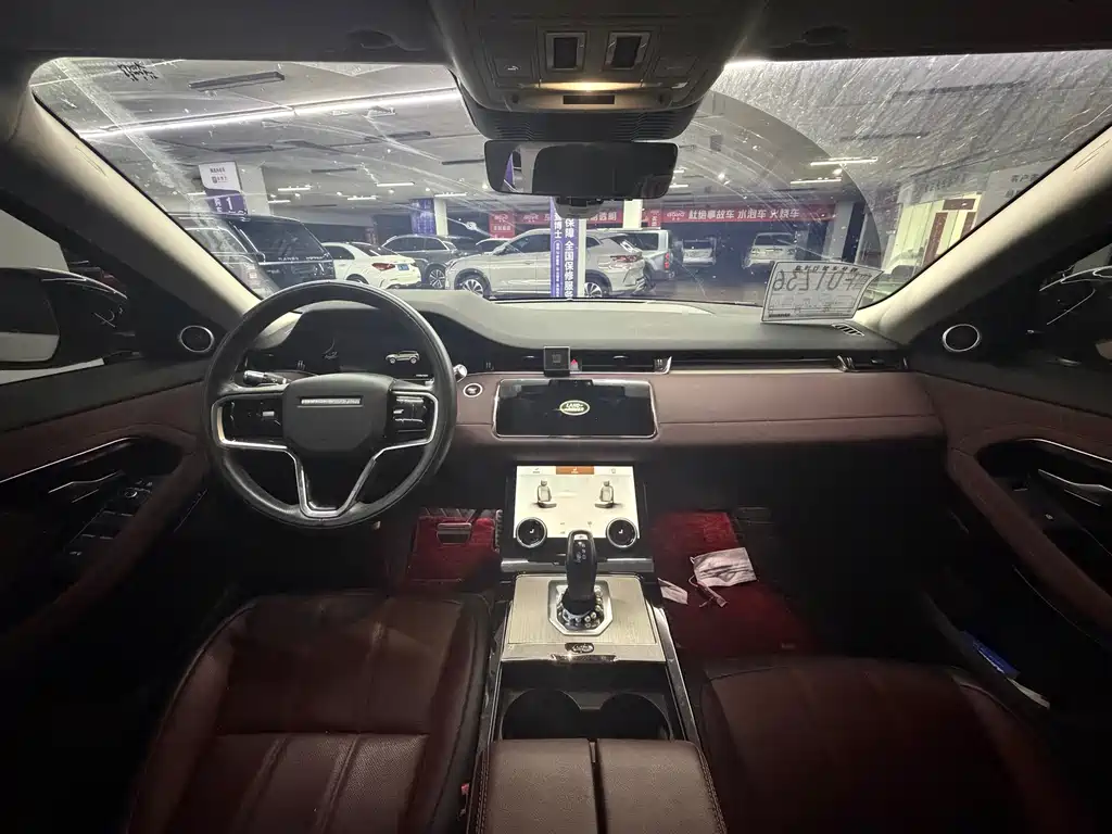 Land Rover Evoque 2023 — фото 10