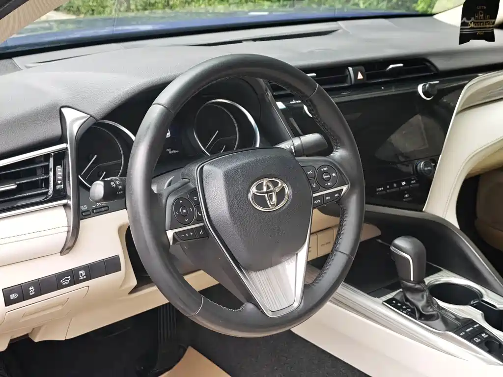 Toyota Camry 2019 — фото 13