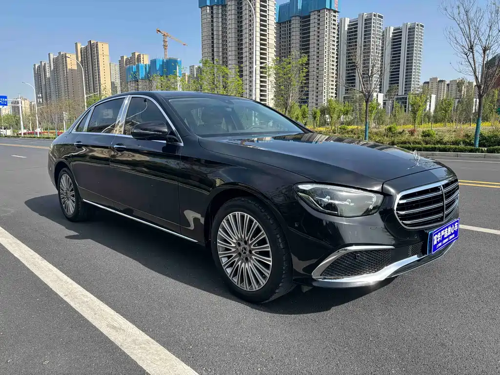 Mercedes-Benz E-Class 2023 — фото 3