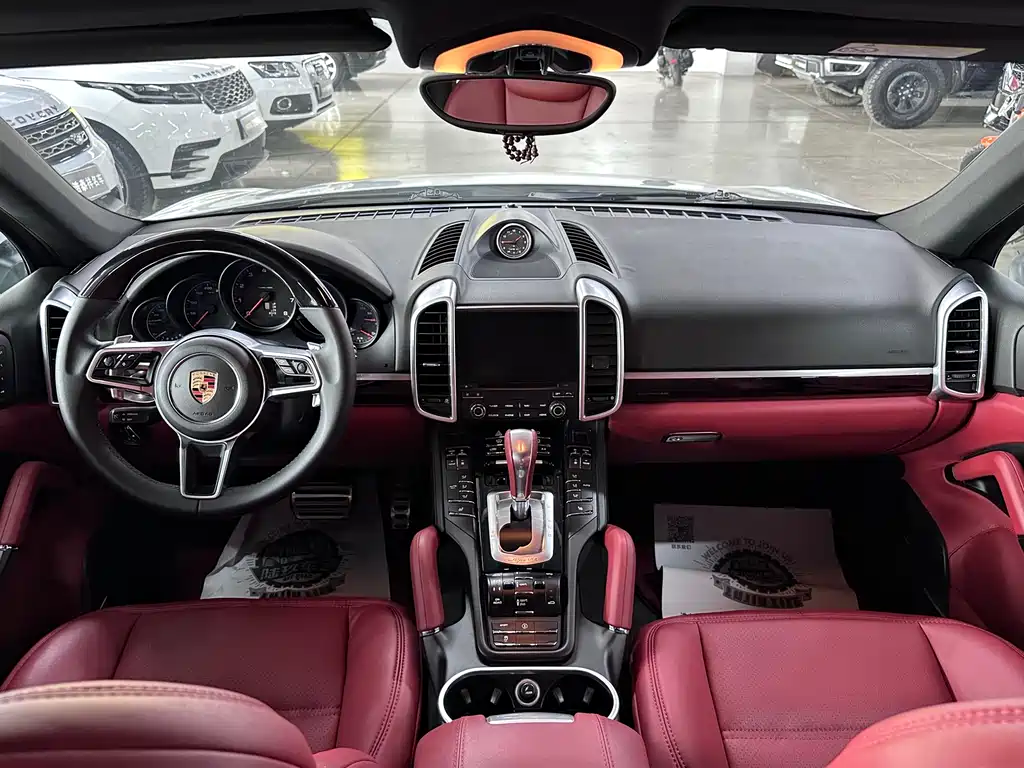 Porsche Cayenne 2018 — фото 7