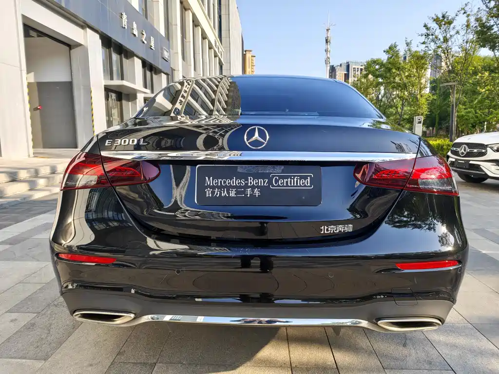 Mercedes-Benz E-Class 2022 — фото 20