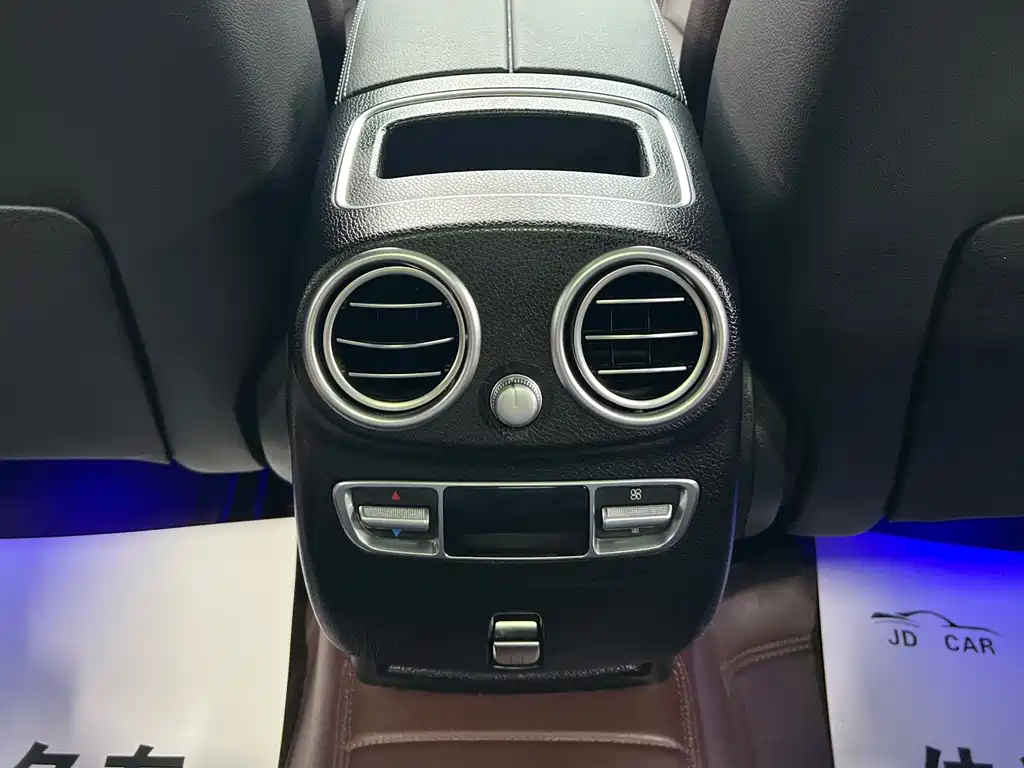 Mercedes-Benz GLC 2023 — фото 8