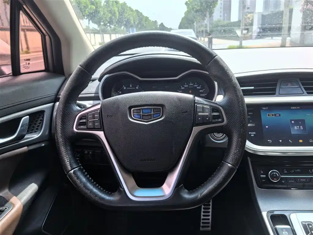 Geely Emgrand GS 2018 — фото 3
