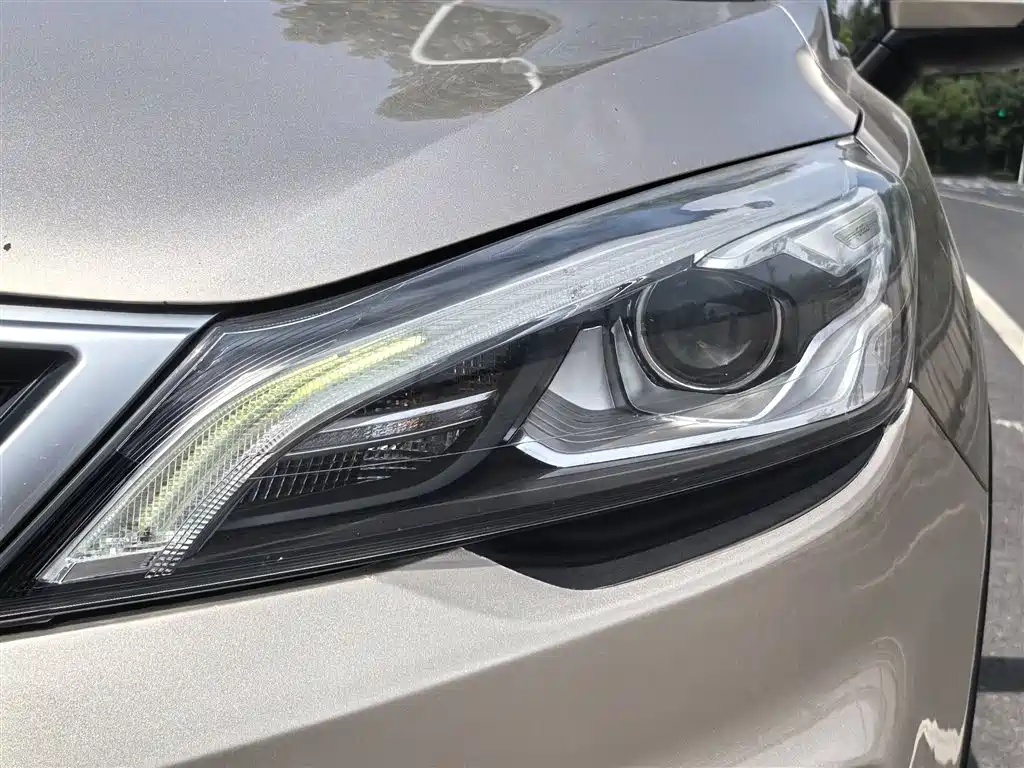 Geely Emgrand GS 2018 — фото 23