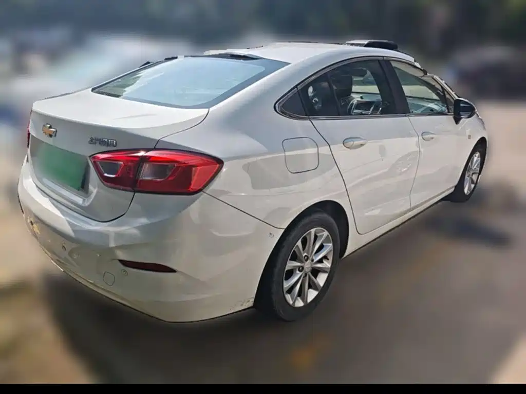 Chevrolet Cruze 2017 — фото 25