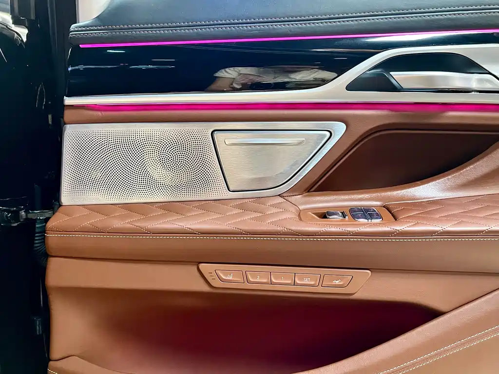 BMW 7 Series 2020 — фото 14