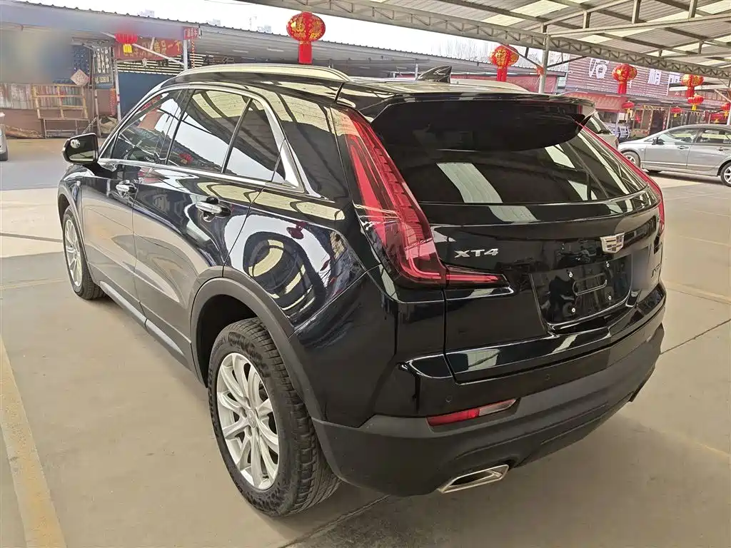 Cadillac XT4 2021 — фото 5