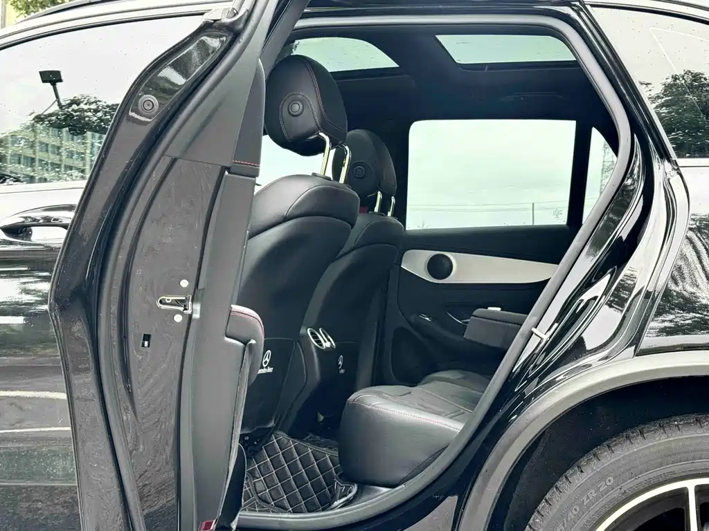 Mercedes-Benz GLC AMG 2022 — фото 14