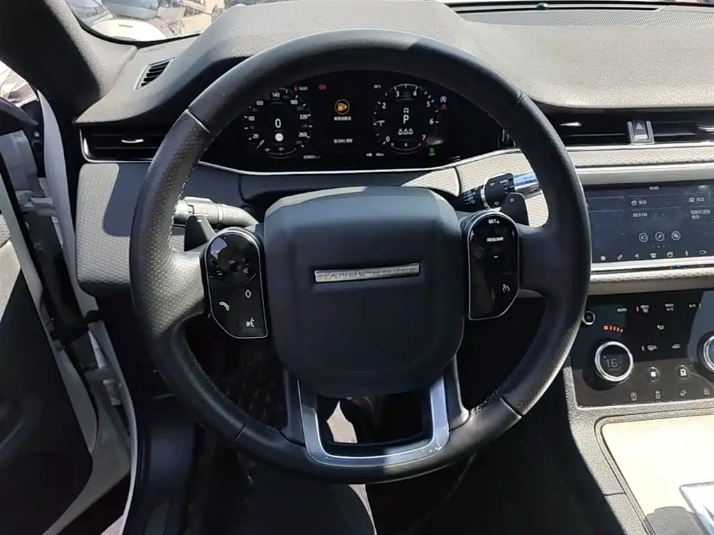 Land Rover Evoque 2021 — фото 11